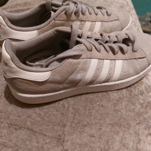 Adidas Campus grey size 9.5